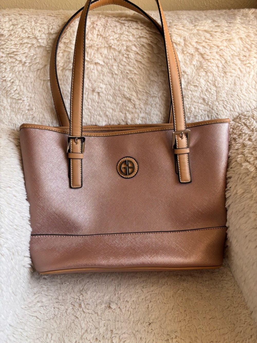 GiANI BERNINI Purse like new